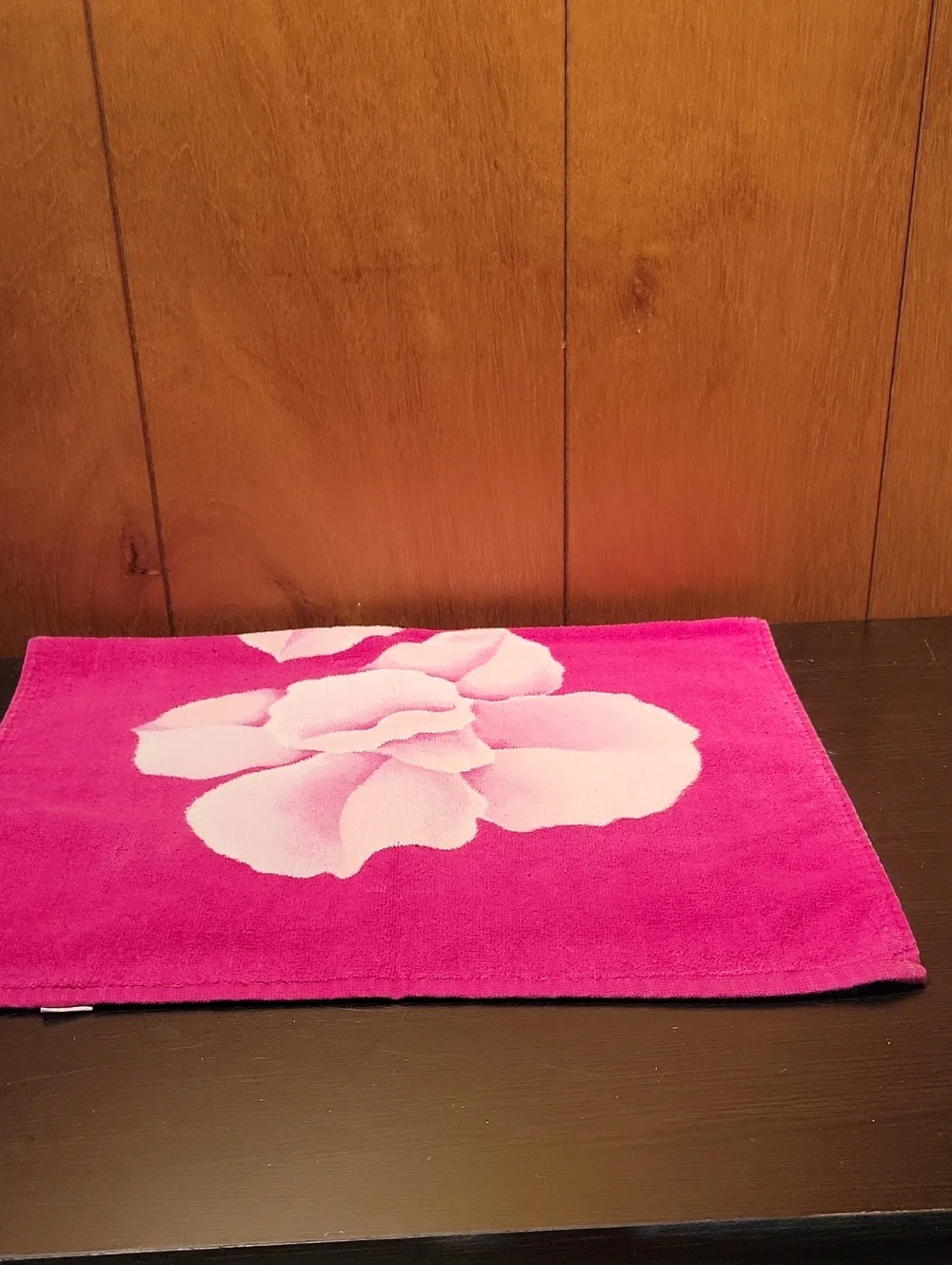 Vintage Cannon Floral Towels in Magenta with Pink Blossoms